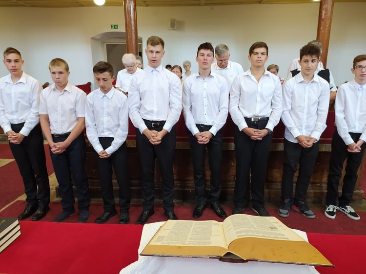 Konfirmáció és keresztelés 10